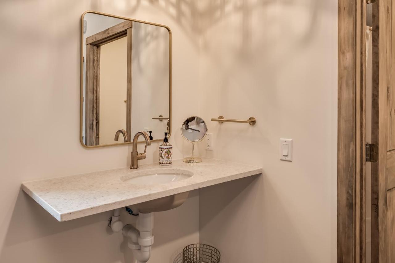The Port Of Prescott Boutique Hotel Extérieur photo